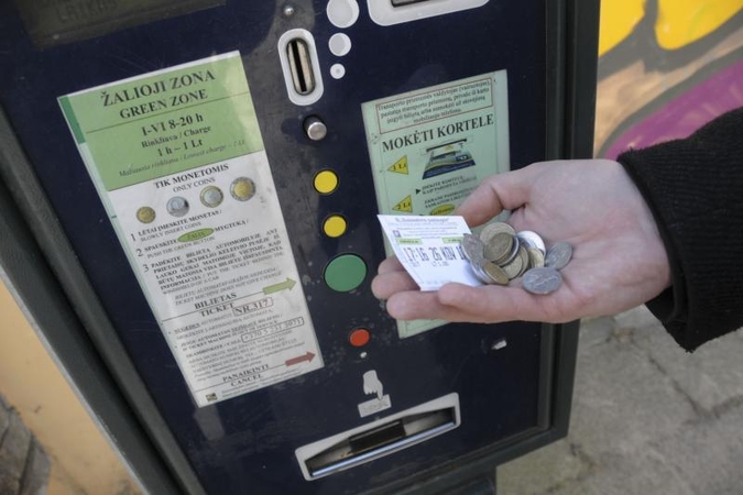 Vietos kiemuose trūkumas neskatina mokėti už stovėjimo aikšteles