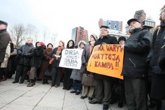 Dėl mokyklų reorganizacijos - piketas