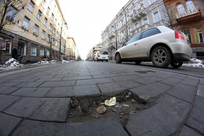 Iki ketvirtadienio bus sutvarkytas sostinės Gedimino prospekto grindinys