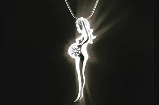 Konkurso „Supermama 2010“ laimėtojai – deimantas 