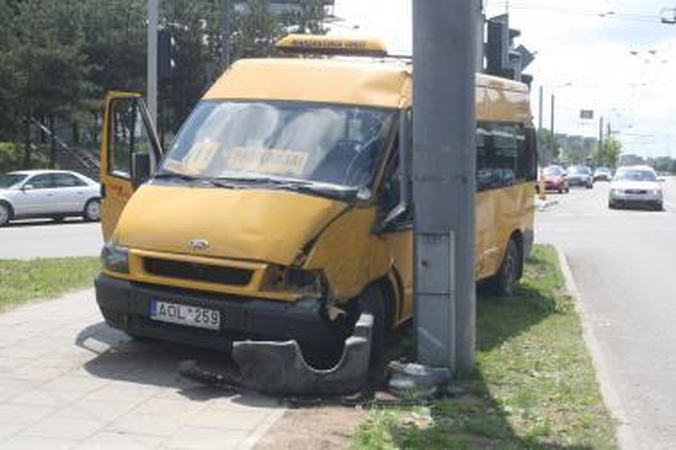 Policija tramdys „skraidančius“ maršrutinių taksi vairuotojus