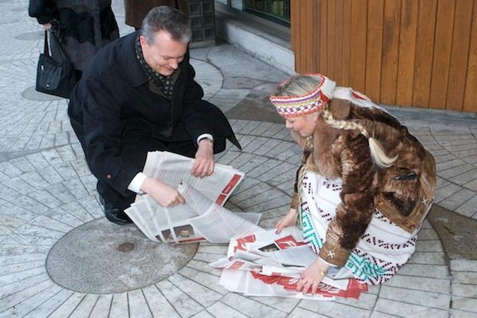 A. Paleckis vasario 16-ąją naudoja reklamai (atnaujinta)