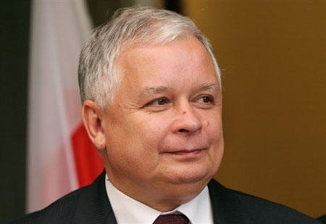 Lenkija atmeta Rusijos tyrėjų išvadas dėl prezidento L.Kaczynskio lėktuvo katastrofos (papildyta)