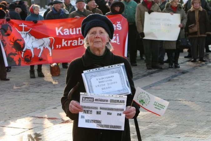 Kauniečiai protestavo prieš „krabų“ koaliciją