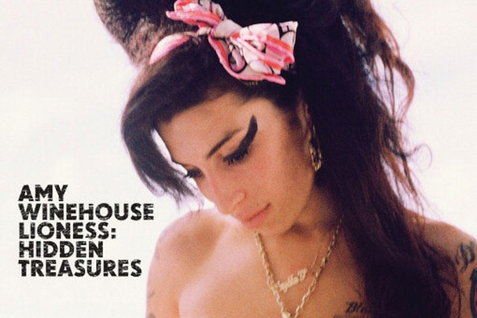 Velionės A. Winehouse namai parduoti aukcione