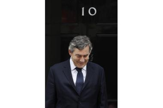 Britų premjerui – problemos dėl netakto