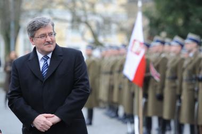 Lenkai vis labiau pasitiki šalies prezidentu