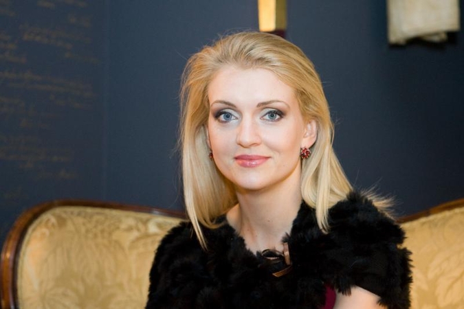 Dainininkė R. Ščiogolevaitė ir vėl susižadėjo 