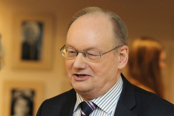Č. Juršėnui ir Č. Stankevičiui siūloma skirti signatarų rentas