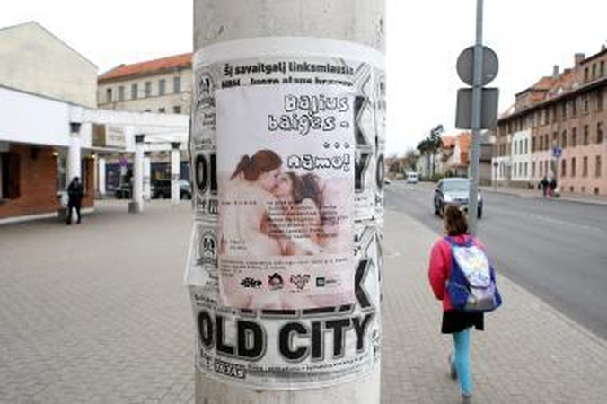 Nepadoraus pavadinimo grupė Klaipėdoje šokiravo plakatu