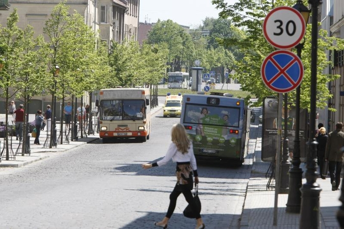 Autobusai gali sumažinti avarijų skaičių