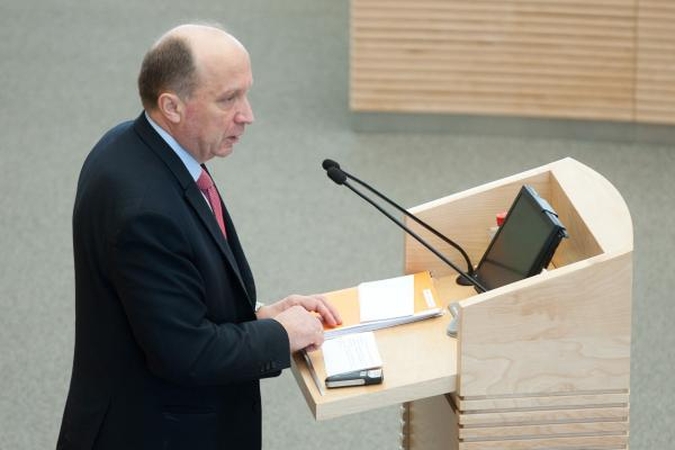 Premjeras: nepakliūkime į lėšų švaistymo spąstus