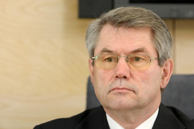V.Muntianui prokuroras prašo skirti trejus metus nelaisvės