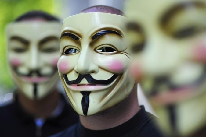 „Anonymous“ grasina šeštadienį nutraukti interneto veikimą