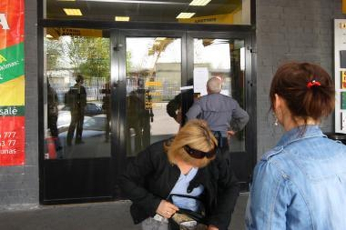 Policija konfiskavo žymių prekės ženklų klastočių už 20 tūkst. litų