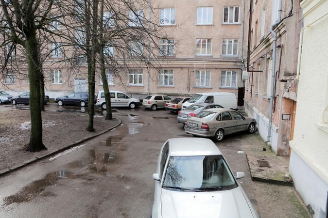 Kontrolieriai pradės vykdyti patikrinimus kiemuose