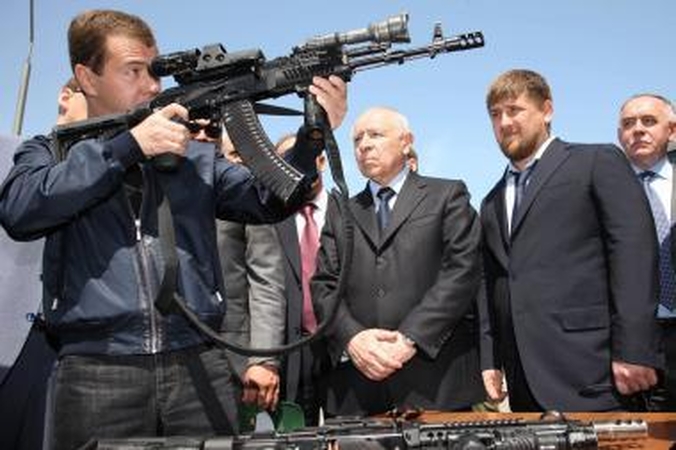 D.Medvedevas įspėjo dėl naujų ginklavimosi varžybų