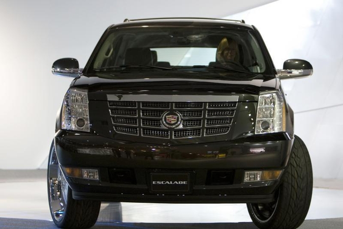 Už grūdų pristatymo plano įvykdymą Turkmėnijoje - „Cadillac Escalade“