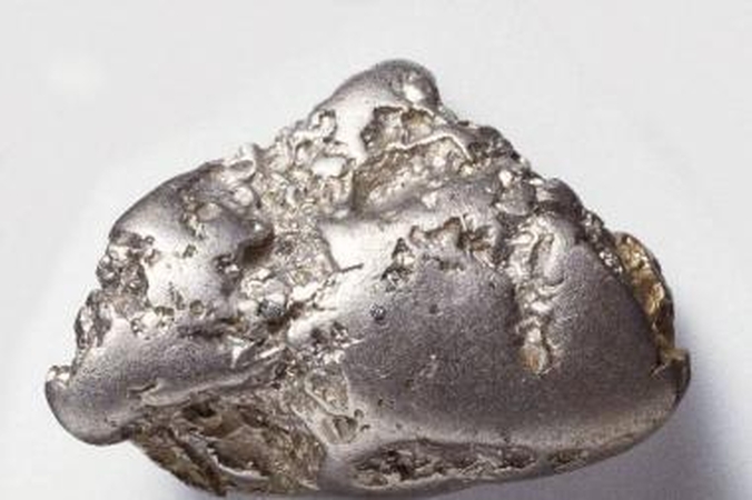 Nebereikės naudoti platinos vandenilio kuro elementuose