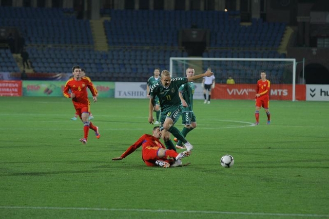 Lietuvos futbolo rinktinė į keturis armėnų įvarčius atsakė tik dviem 