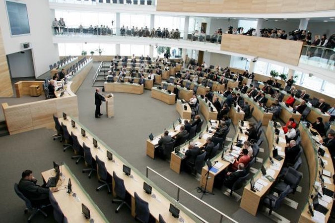 Priimtos kompromisinės nepilnamečius saugančios pataisos 
