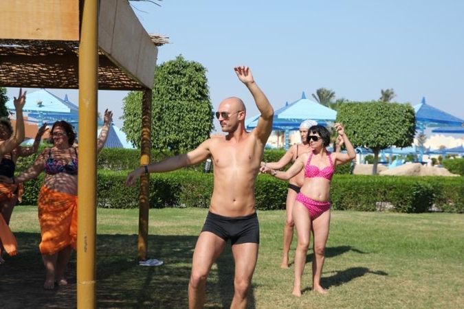 Egipte D. Baumila išmoko šokti pilvo šokį