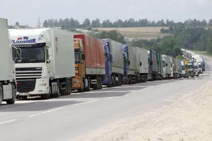 Aistros pasienyje kaista - lietuviai prakalbo apie kelių blokavimą