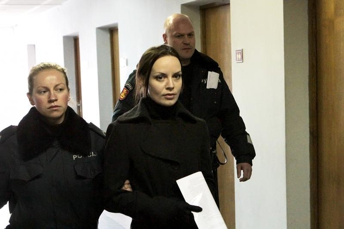 Naujagimių dvynukų nužudymu apkaltinta V. Filiponenko: aš nežudžiau