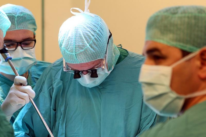 Šimtams tūkstančių žmonių įdėti galbūt nuodingi klubų sąnarių protezai
