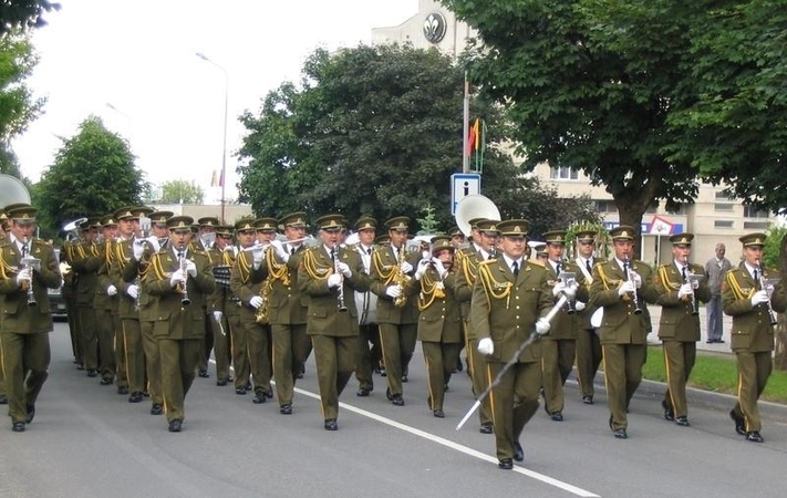 Koncertų salės parke muzika skambės „Nuo Joninių iki Žolinės“ (programa)
