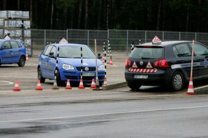 Egzaminų rezultatai - tiesiai iš „Regitros" duomenų bazės