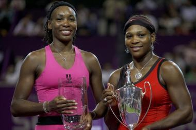 Serena Williams finale įveikė savo seserį Venus