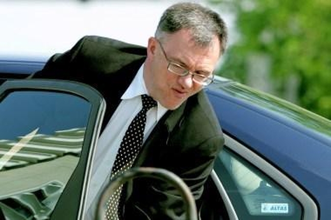 P.Vaitiekūnas nebedirba A.Valinsko patarėju