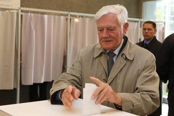 V. Adamkų stebina prezidentės D. Grybauskaitės pareiškimai
