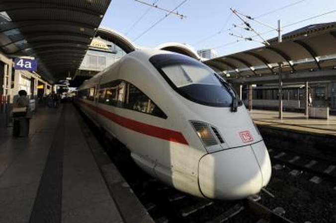 „Rail Baltica“ koordinatoriaus laukia tiesūs klausimai 