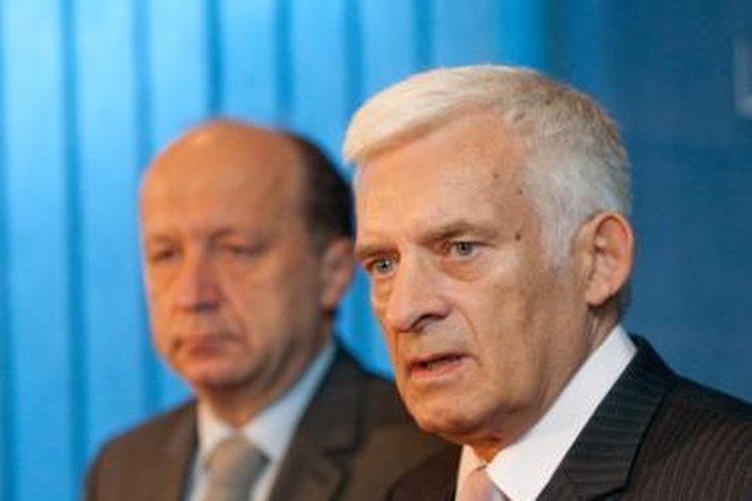 J.Buzekas: „Nord Stream" - politiškai neteisingas sprendimas 