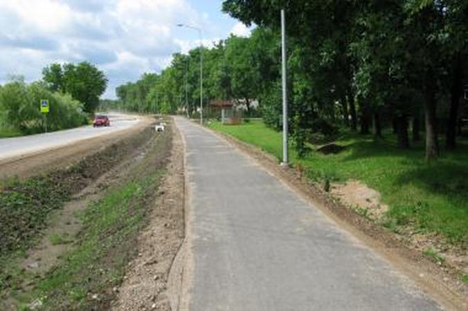 Domeikavoje nutiestas dviračių ir pėsčiųjų takas