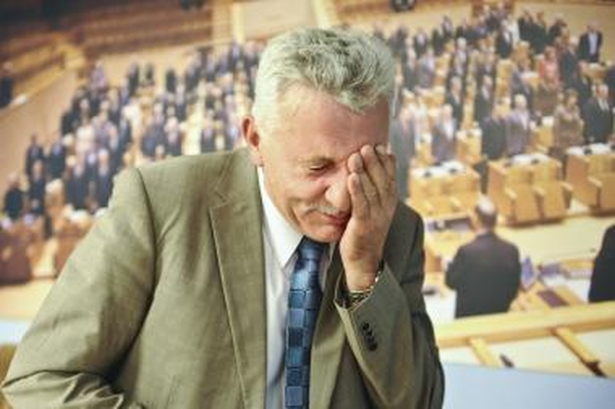 Nepatenkinti A.Salamakinu penki parlamentarai stabdo narystę etikos komisijoje