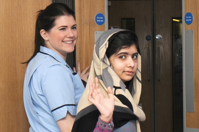 Pakistane talibų pašauta paauglė išrašyta iš ligoninės Britanijoje 