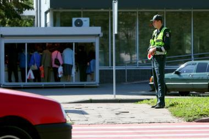 Policija prašo vairuotojų rugsėjį vairuoti itin atsargiai