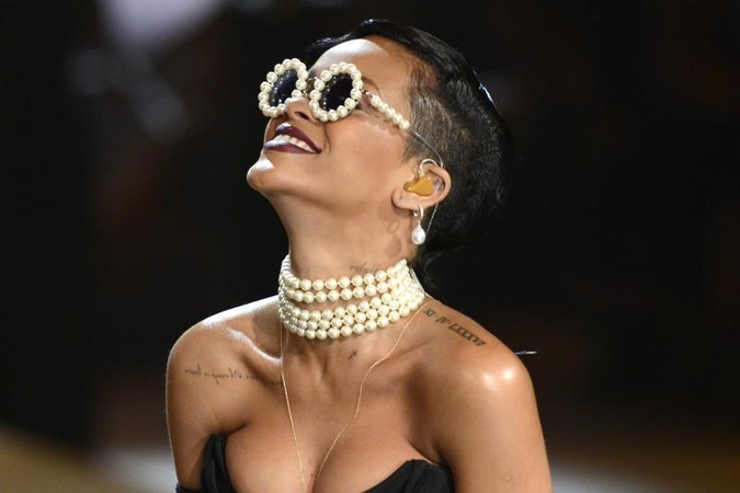 Rihanna ir K. Moss išsirengė karštai fotosesijai (foto)