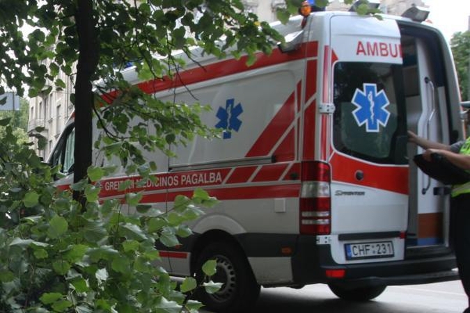Keturių automobilių avarijoje - du nukentėjusieji (atnaujinta)