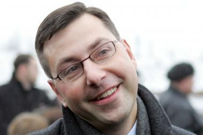 Švietimo ministras postą išsaugojo vieno balso persvara 