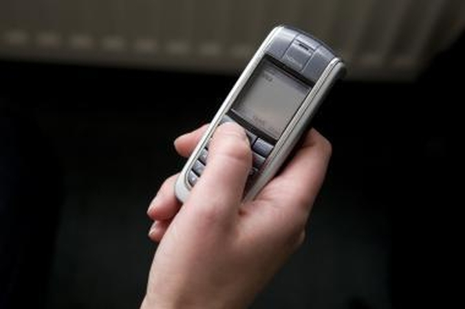 Mobiliųjų telefonų rinkos laukia smukimas