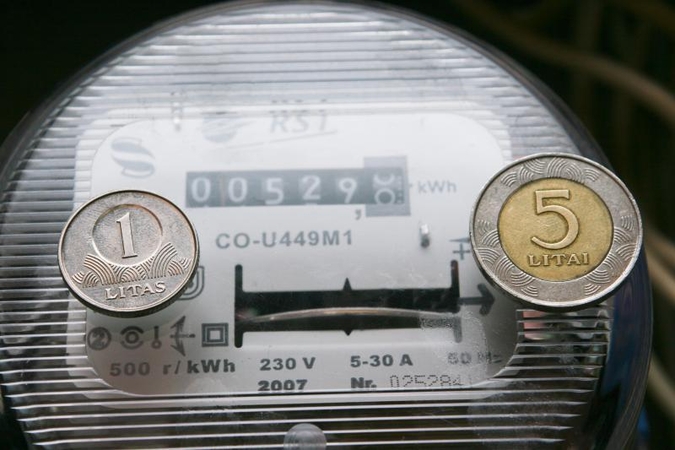 Vyriausybė atvėrė kelią elektros brangimo sumažinimui centu