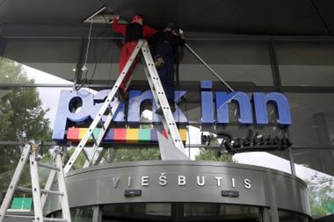 Mažesnio PVM viešbučiai gali sulaukti nuleidę kainas ir įdarbinę žmonių 