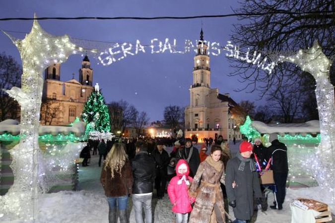 Antrąją šv.Kalėdų dieną kauniečiai linksminosi miesto centre