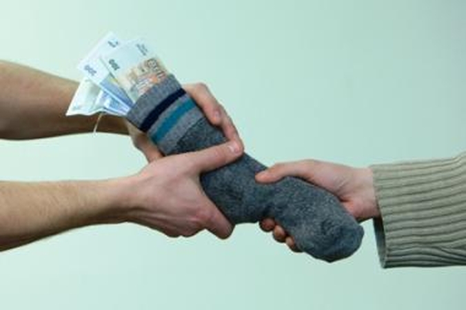 Tautiečiai skolas linkę pamiršti 