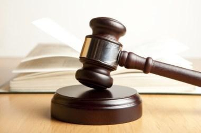 Prezidentei neatleidus N.Venckienės iš Teisėjų garbės teismo traukiasi 2 teisėjai