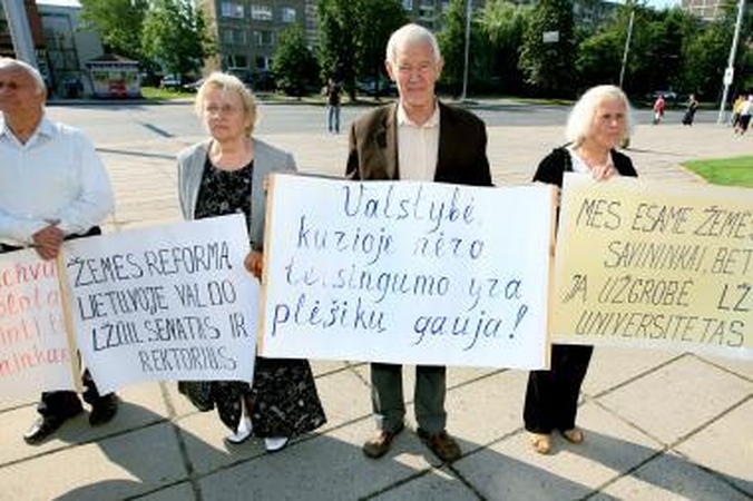 Pajudės žemės grąžinimo procesas Kaune